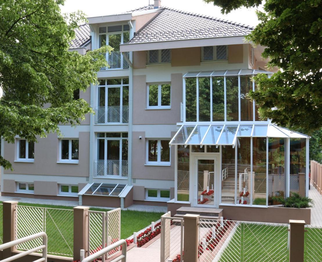 Grand Park Rooms & Apartments Čačak Esterno foto