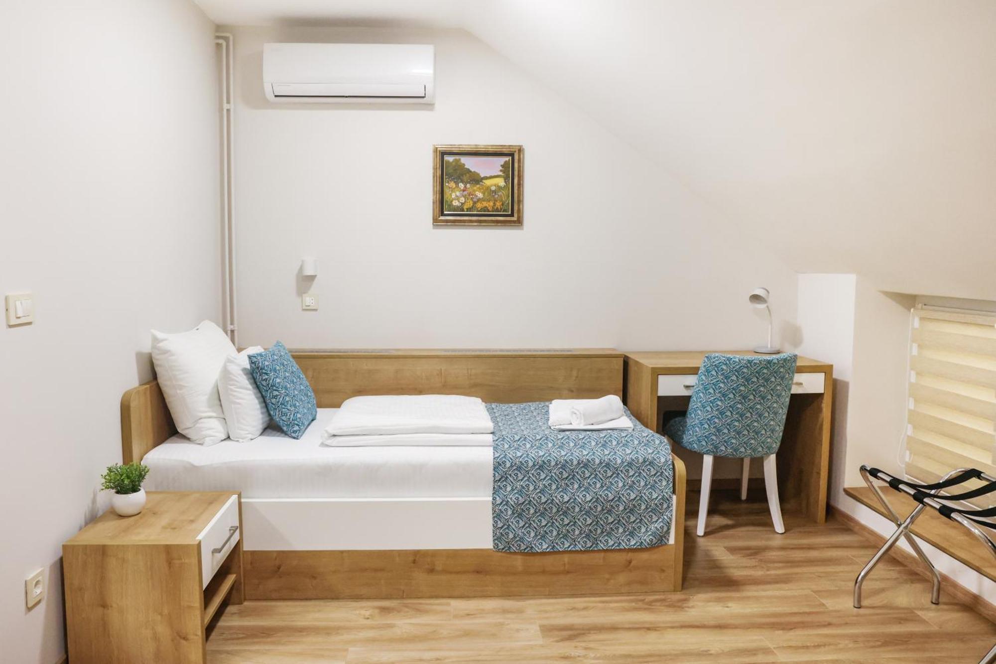 Grand Park Rooms & Apartments Čačak Esterno foto