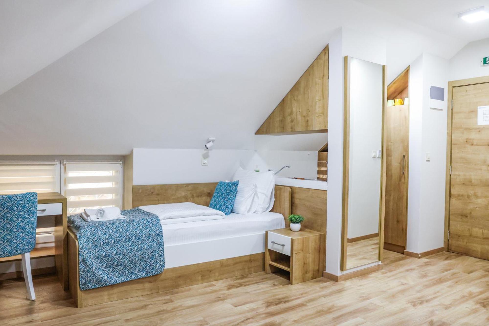 Grand Park Rooms & Apartments Čačak Esterno foto
