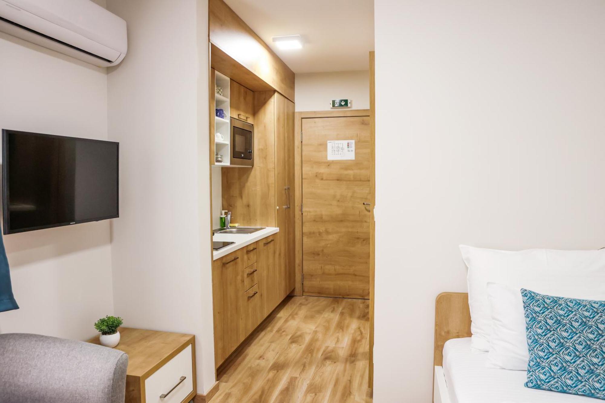 Grand Park Rooms & Apartments Čačak Esterno foto
